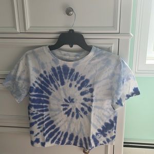 This is a school shirt that looks really good.